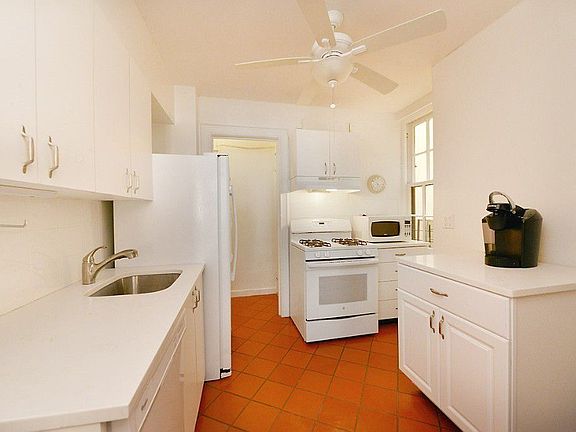 2nd image of 522 W End Ave APT 2B