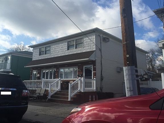 3rd image of 82 S Railroad Ave