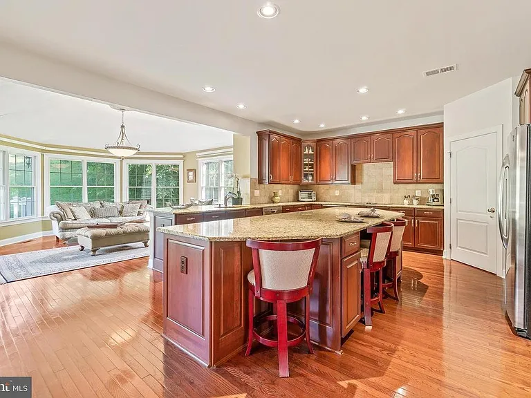 15000 Barlow Dr — Photo 15