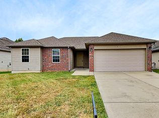 1147 S Arcadia Ave, Springfield, MO 65804
