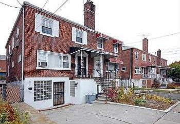 1st image of 2569 Pearsall Ave