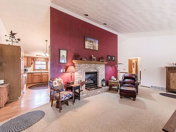 3rd image of 1506 Whitetail Dr.