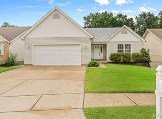 440 Raymond Dr, Florissant, MO 63031