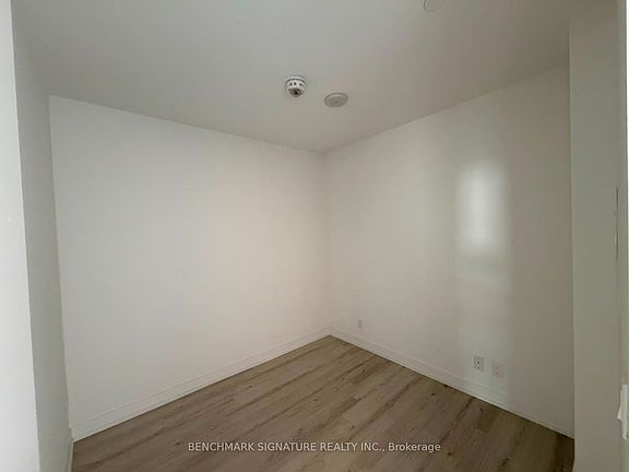5th image of 33 Helendale Ave #2613
