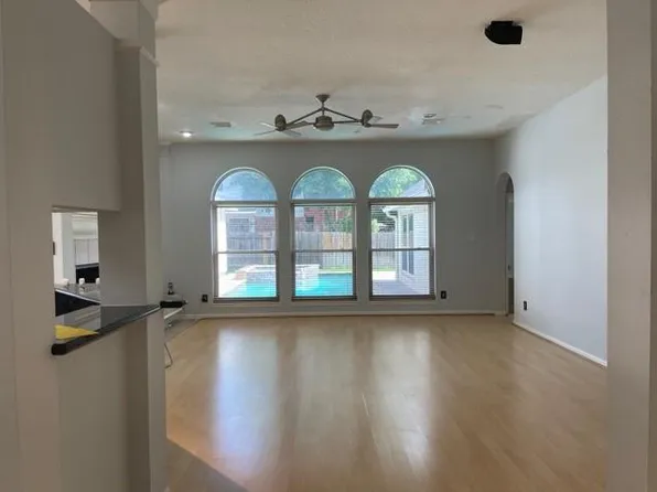 13110 Mossy Bark Ln, Houston, TX 77041