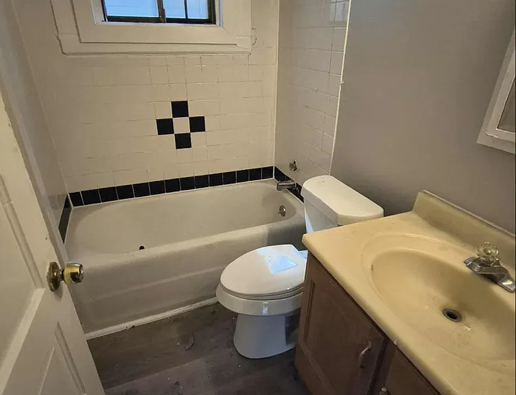 820 Butler St — Photo 6
