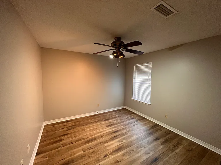 310 Fairwood Dr — Photo 18
