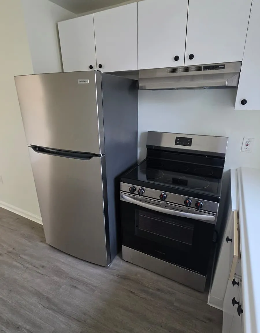 1 bed, 800 sqft, $1,549 — Photo 3