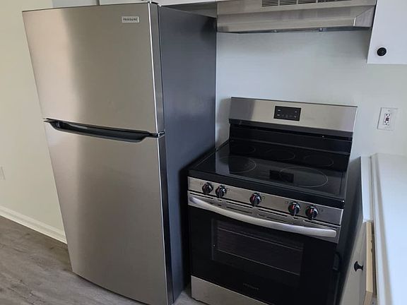 3rd image of 832 Atlantic St APT 3A