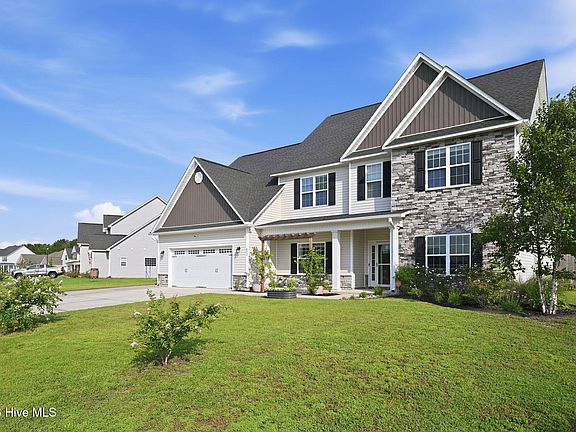 2nd image of 602 Sherman Lane