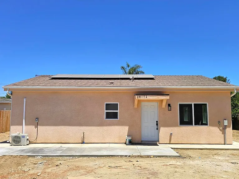 11821 Pipeline Ave #2 — Photo 1