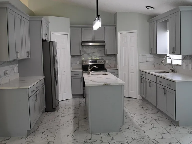 1019 Early Dr NW — Photo 5
