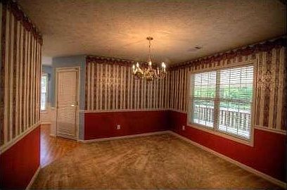 4th image of 812 Mill Cove Dr