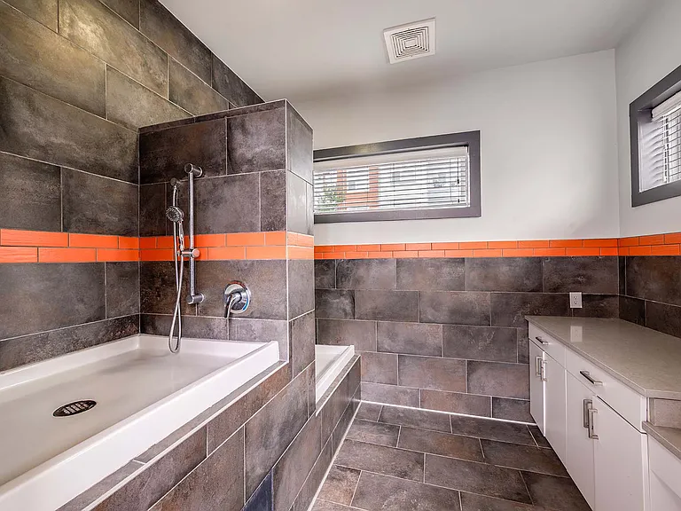 Madison Pointe Apartments — Photo 20