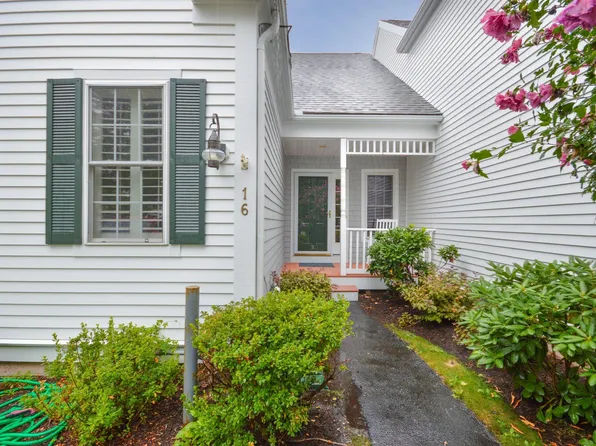 16 Berrywood Court, Bourne, MA 02532