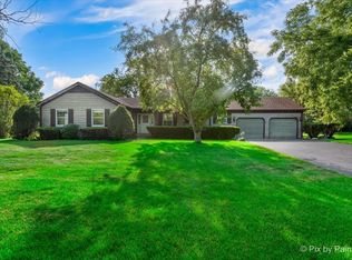 7707 S Meadow Ln, Cary, IL 60013