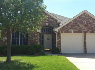 6826 Highland Crest Ln, Sachse, TX 75048