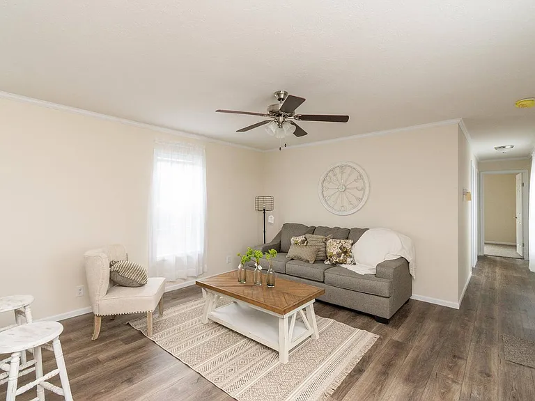 4 Sundale Trailer Ct — Photo 3