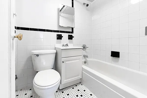 Rented by Platinum Properties | media 6