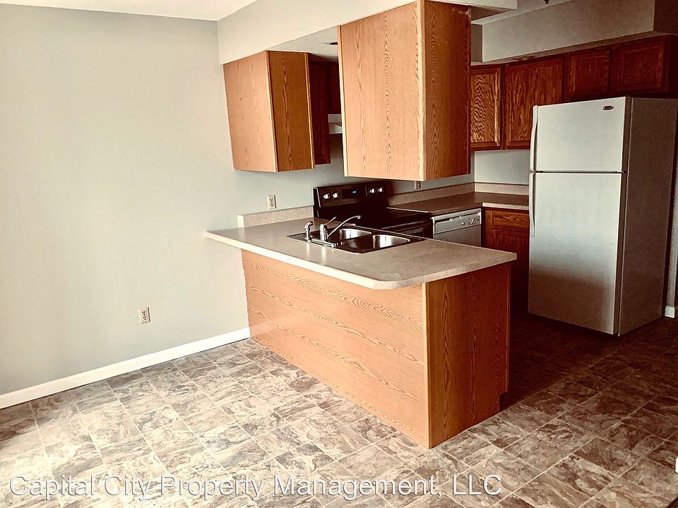 2nd image of 100 W Conrey St APT 4
