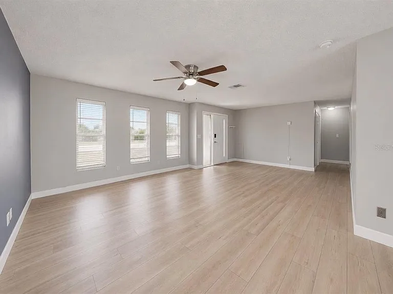 1729 Bikini Ct — Photo 17