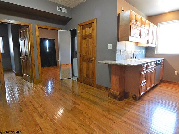 2nd image of 444 Brockway Ave #203