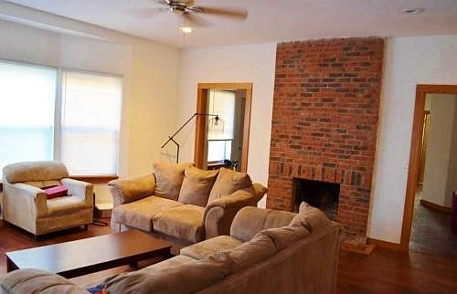 1st image of 605 W Green St #40fc28ecb