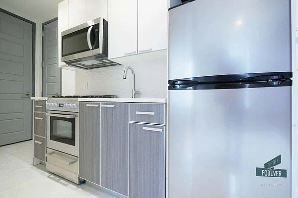 Rented by Fifth & Forever LLC | media 7