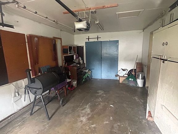 2nd image of 2204 Summerfield Dr