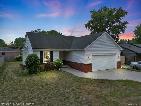 27621 Pembroke St, Livonia, MI 48152