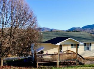 49 Sovereign Cir, Clyde, NC 28721