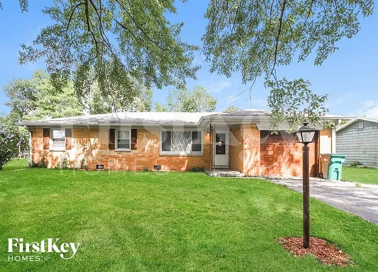 4455 Stuart Dr — Photo 1