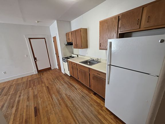 2nd image of 14 Main St #2