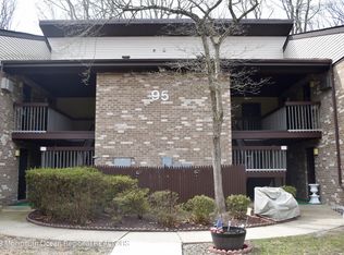 95 Arrowood Rd UNIT B, Manalapan, NJ 07726