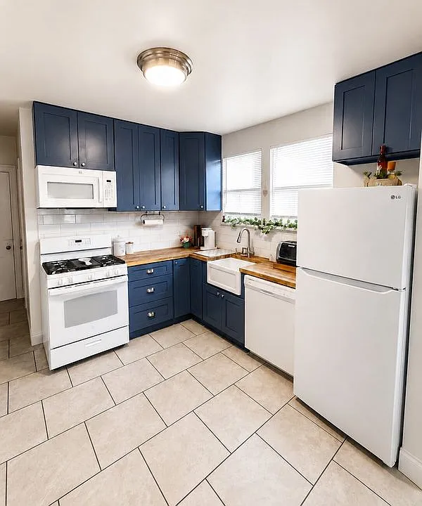 63 Elm St #2