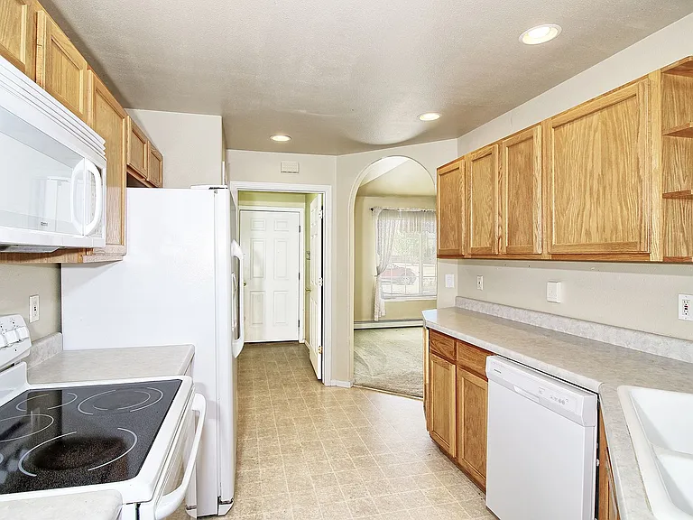 850 Henry Cir — Photo 20