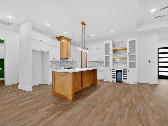 5th image of 4737 Pine Ridge Ct