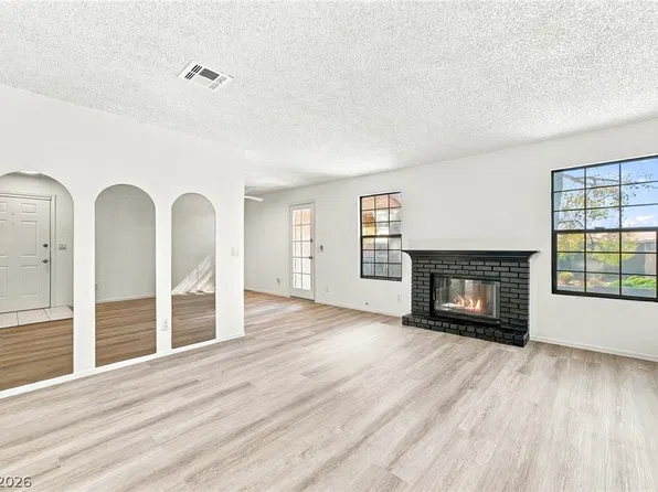 5576 W Rochelle Ave APT 1C, Las Vegas, NV 89103