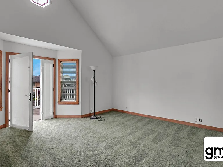 85 Valencia St — Photo 14