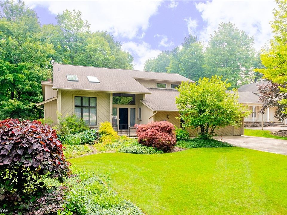 1st image of 5645 Woodsmore Dr