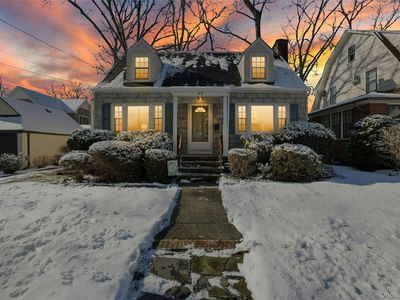82 Spruce Avenue, Floral Park, NY, 11001