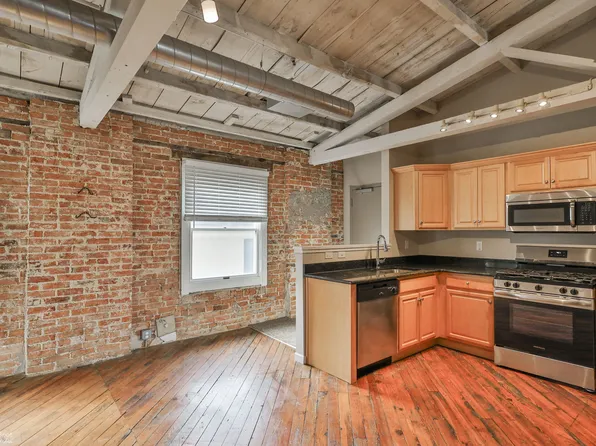 114 Front St APT 301, Quakertown, PA 18951