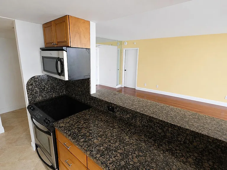 230 174th St #1805 — Photo 9
