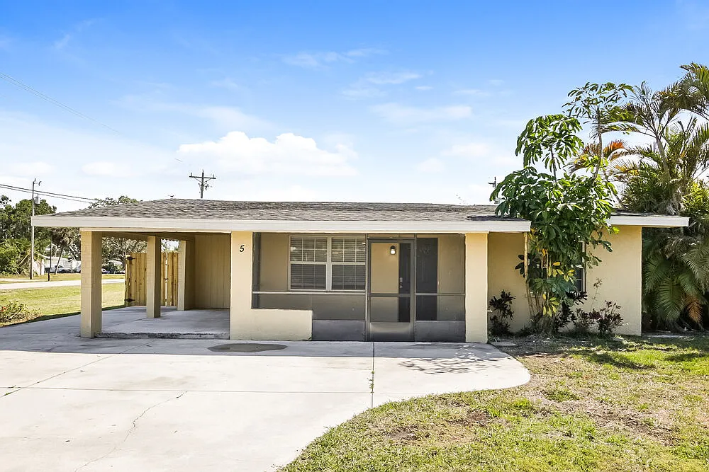 2 bed, 1.0 bath, 984 sqft, $1,650 — Photo 1