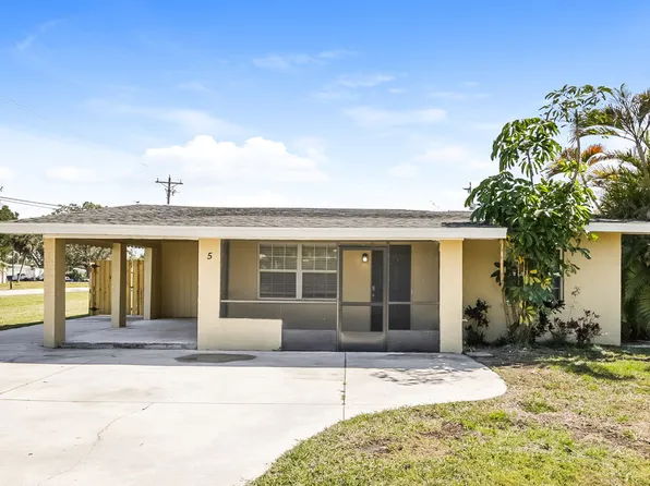5 Victoria Dr, North Fort Myers, FL 33917
