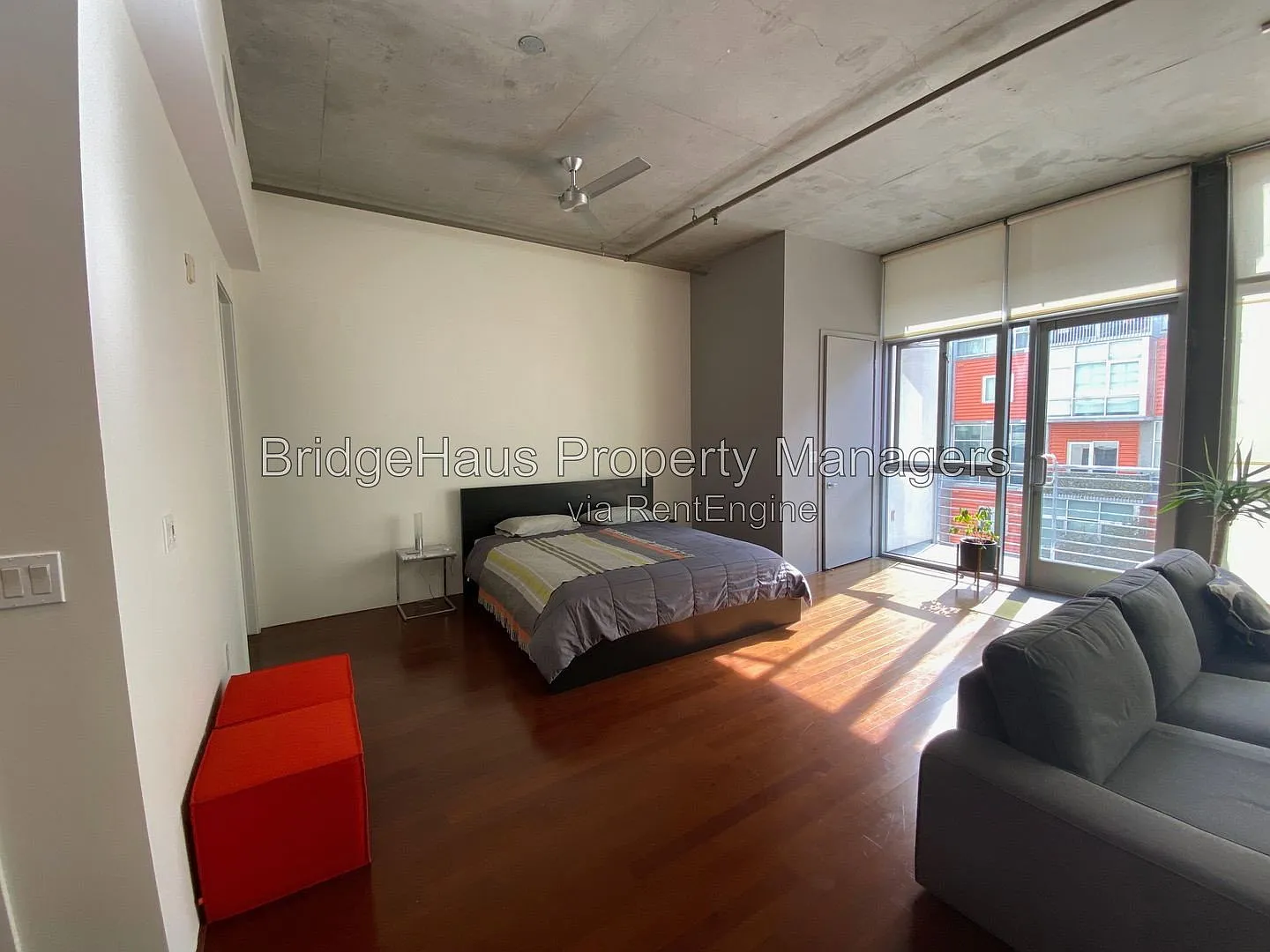 Studio, 1.0 bath, 718 sqft, $2,200 — Photo 3
