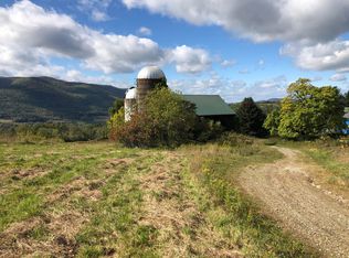 437 Pratt Rd, Pownal, VT 05261