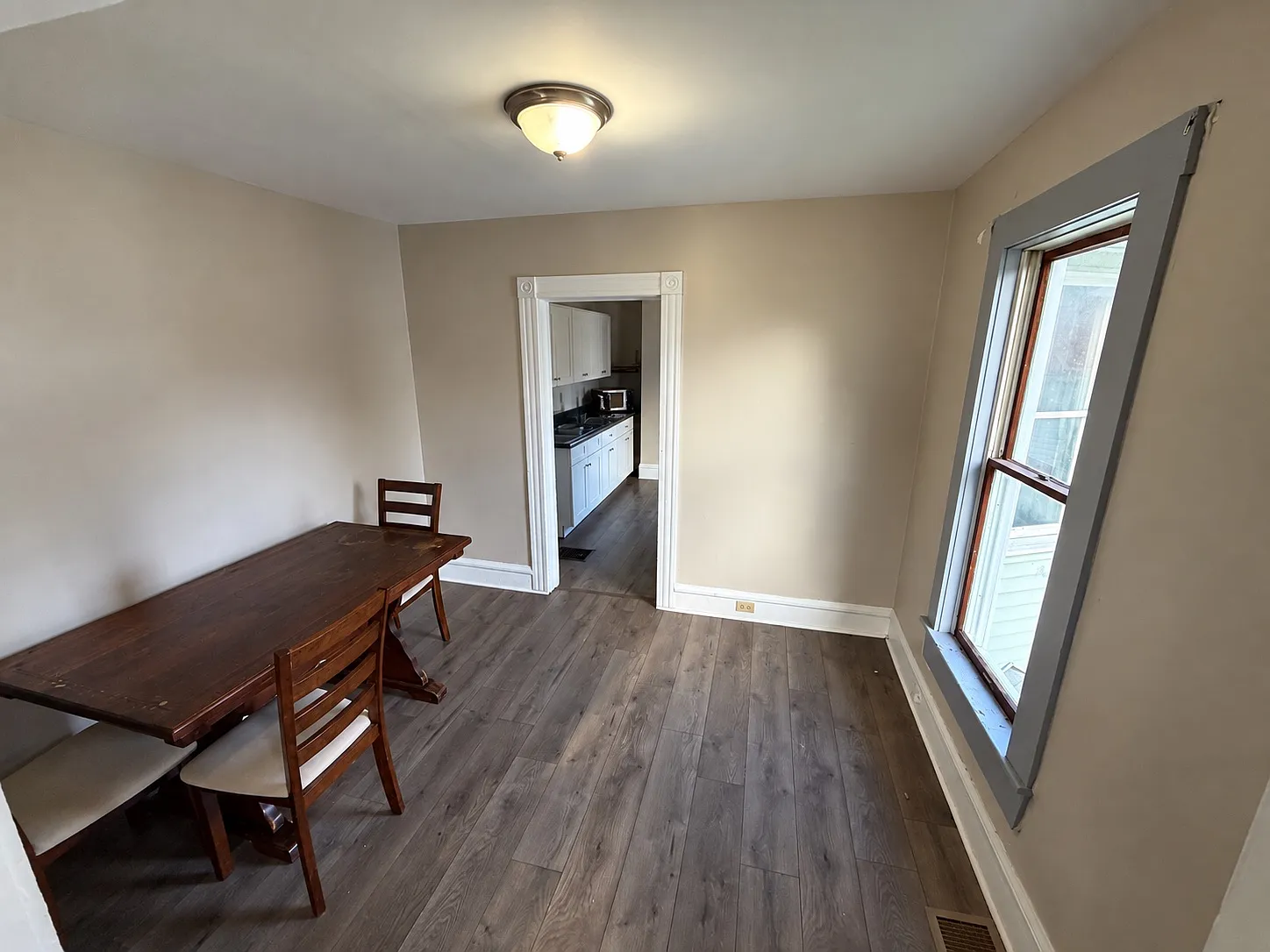 3 bed, 1000 sqft, $750 — Photo 2