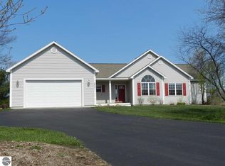 4851 Arbor Grove Dr, Traverse City, MI 49685