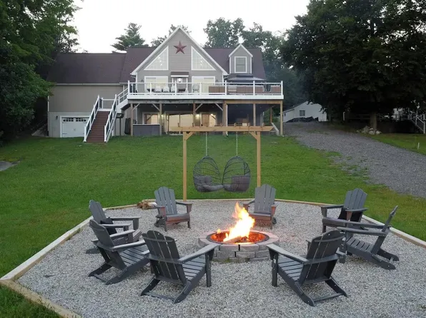 12409 McMurty Dr, Sand Lake, MI 49343